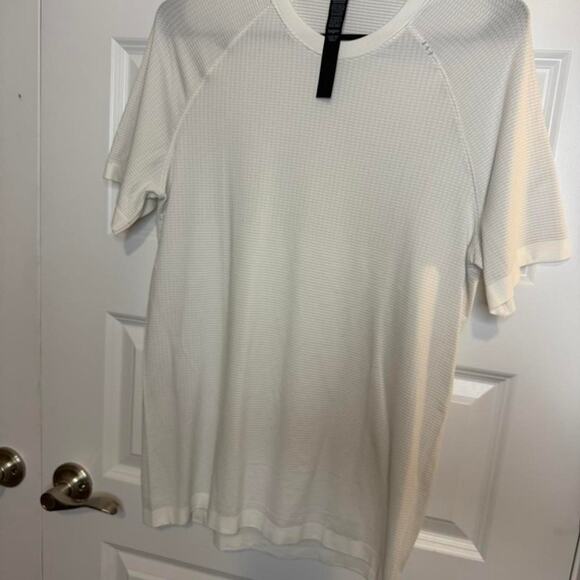 Lululemon Other - Lululemon mens metal vent short